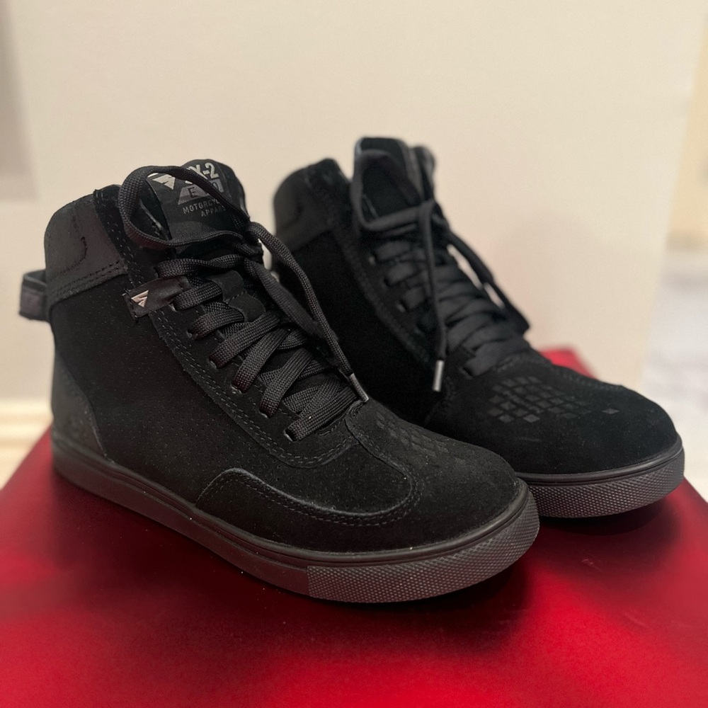 Black Women’s Motorcycle sneakers